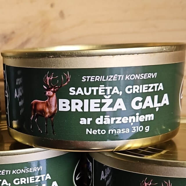 Sautēta griezta brieža gaļa ar dārzeņiem